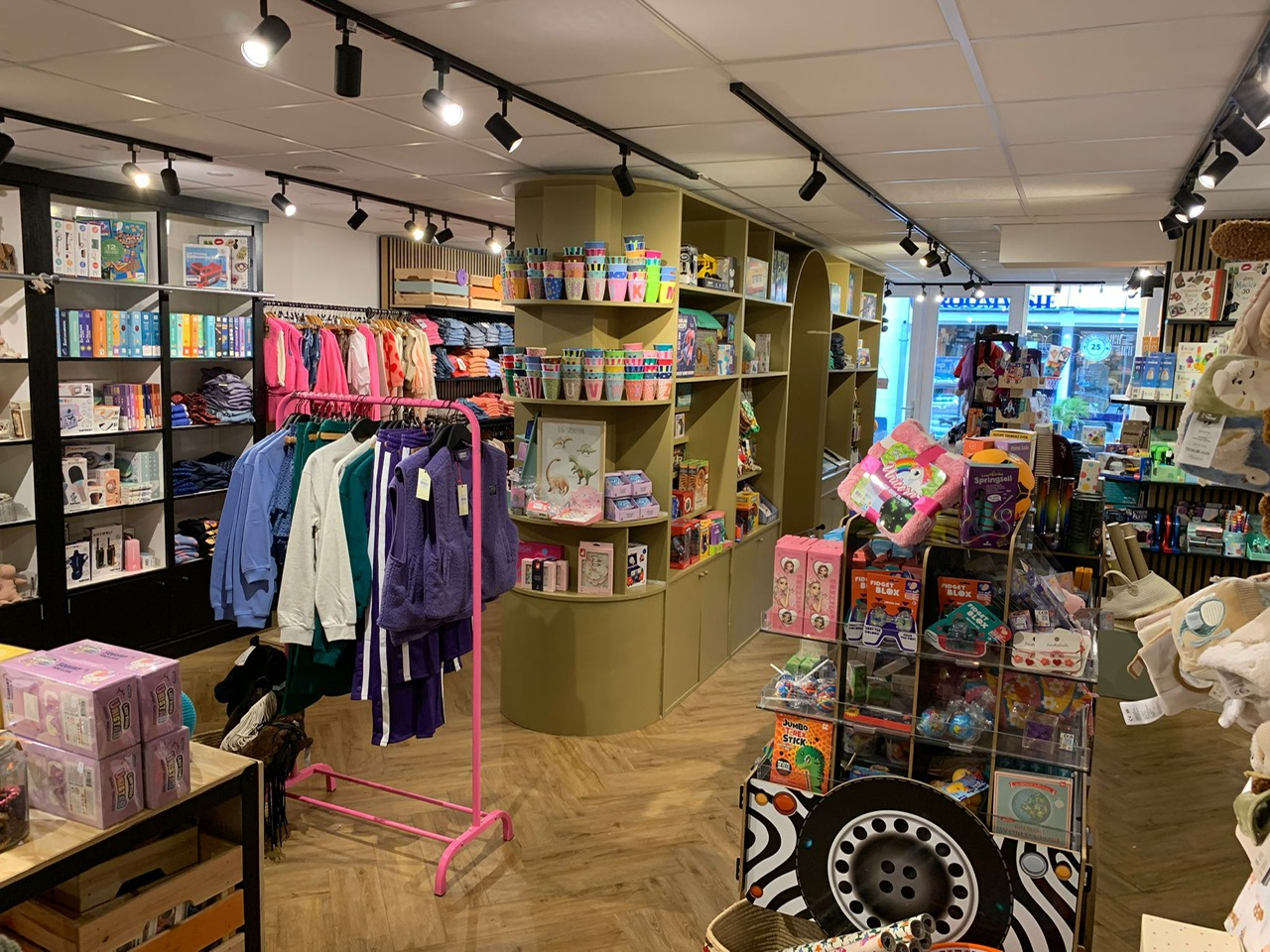 PHOTO-2026-04-04-07-27-24